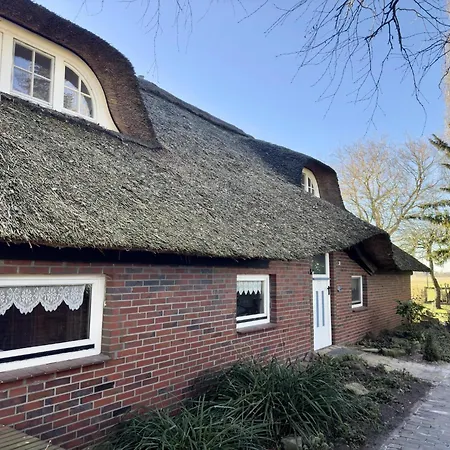 Apartment Im Reetdachhaus, *